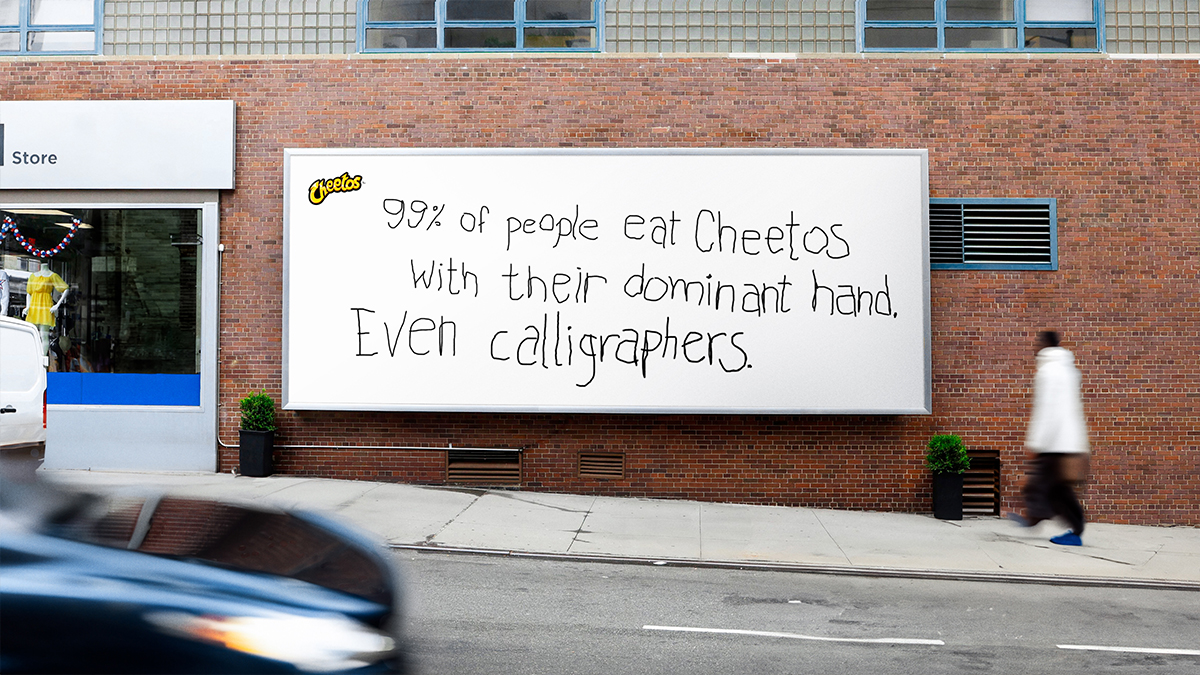 کمپین جدید چی‌توز؛ ۹۹ درصد از مردم، چی‌توز را با دست اصلی خود می‌خورند 1